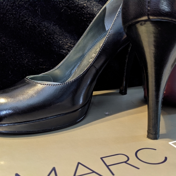 Marc fisher barely worn black heels - Picture 3 of 4